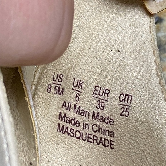 NWOT Life Stride Off White “Masquerade” Heeled Sandals - Picture 8 of 9